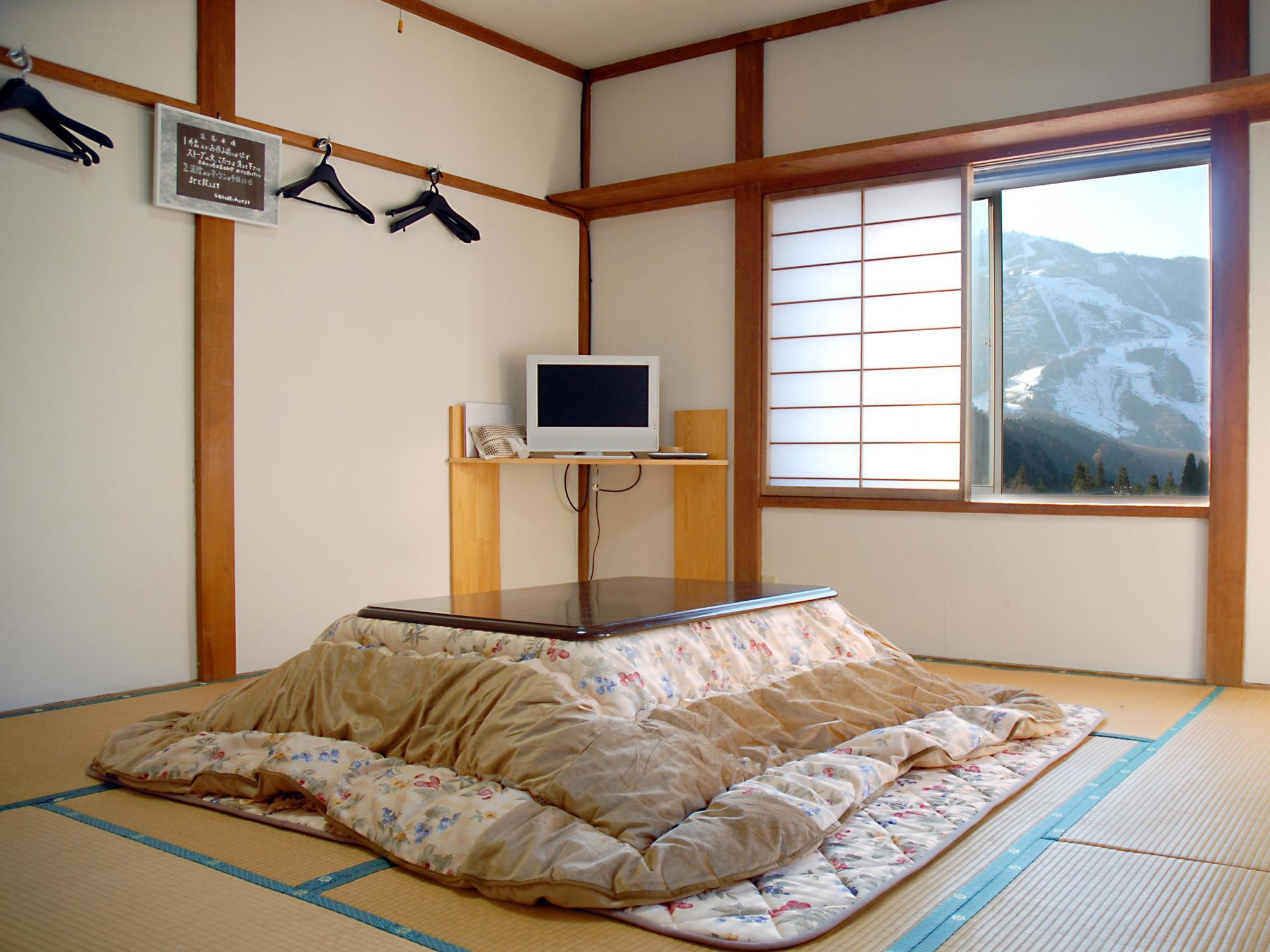 Family House Akashiya Hotel Yuzawa  Exterior photo